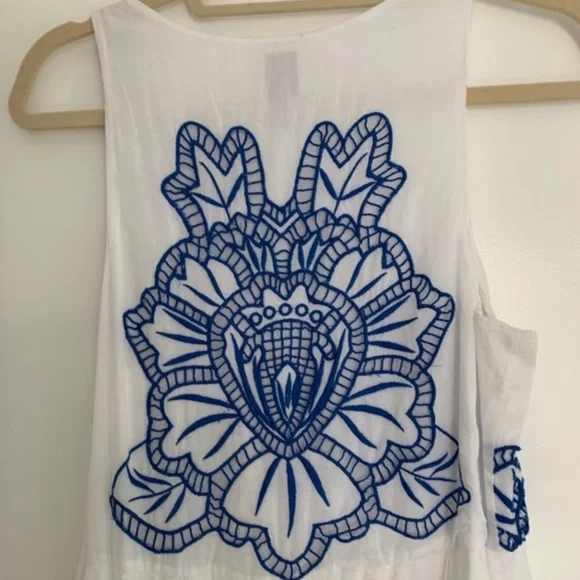 Anthropologie HD in Paris Maxi Dress White with Embroidered Blue Flowers - L - Picture 10 of 12